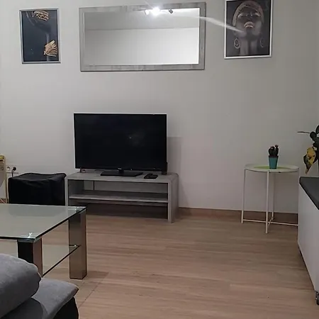 Mit Grossem Balkon Apartment